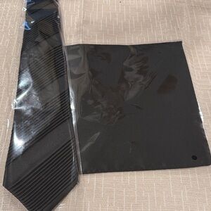 Elegant Black Tie and Pocket Square Set